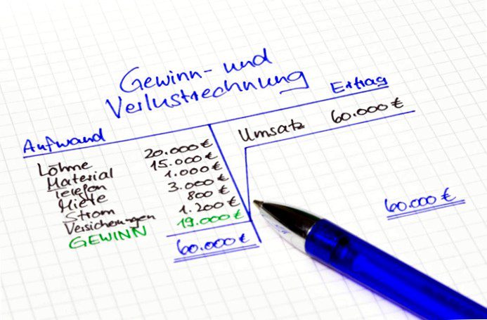 Bookkeepers: This is how versatile the work in the accounting department is