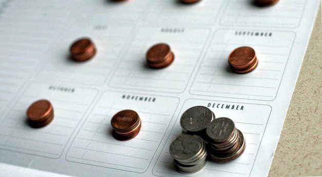 3 Dividend stocks that pay out reliably and are attractive now